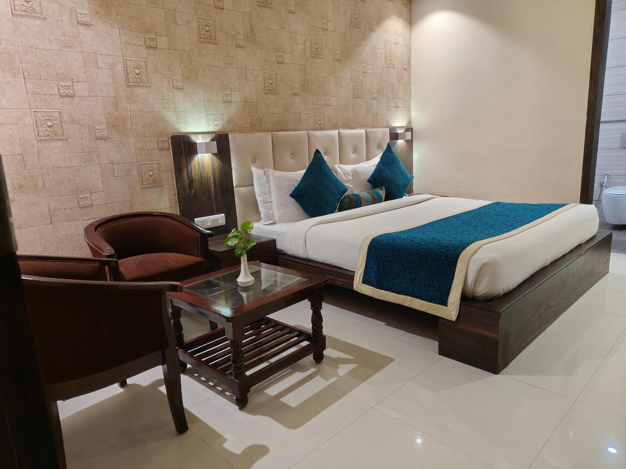 Pinnacle By Click Hotels, Lucknow Luaran gambar