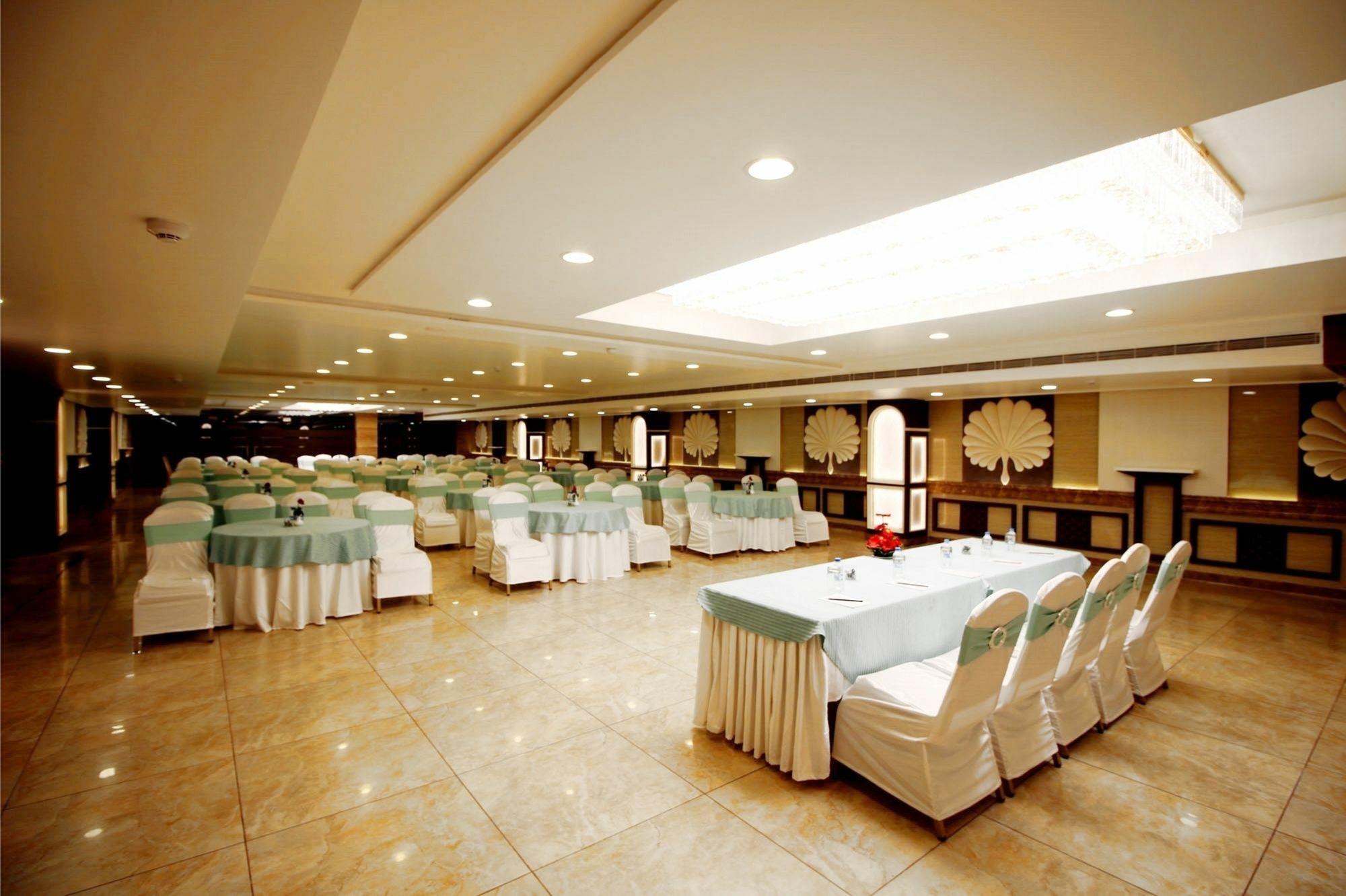 Pinnacle By Click Hotels, Lucknow Luaran gambar